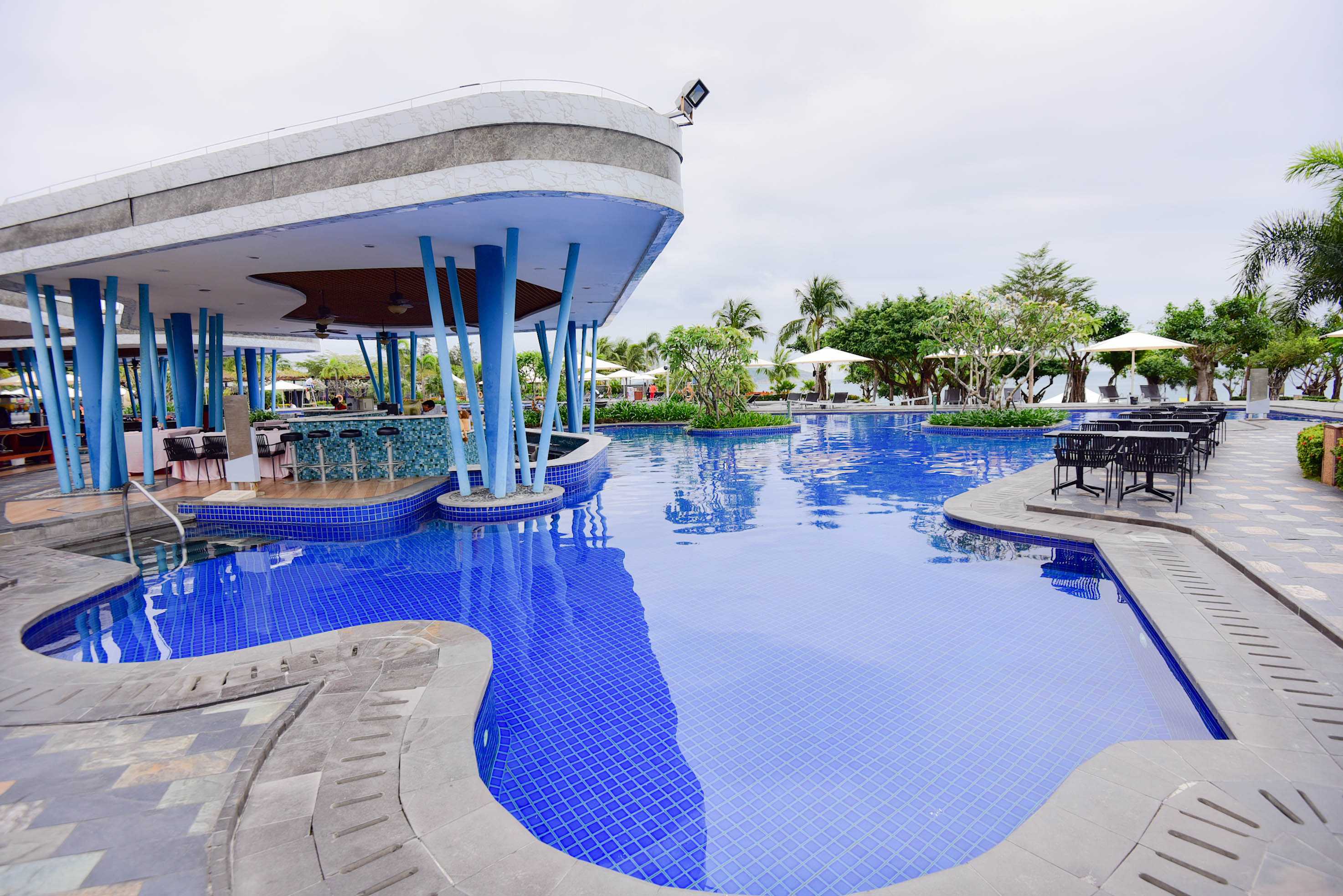 那片天空那片海这里的美人鱼不会游泳