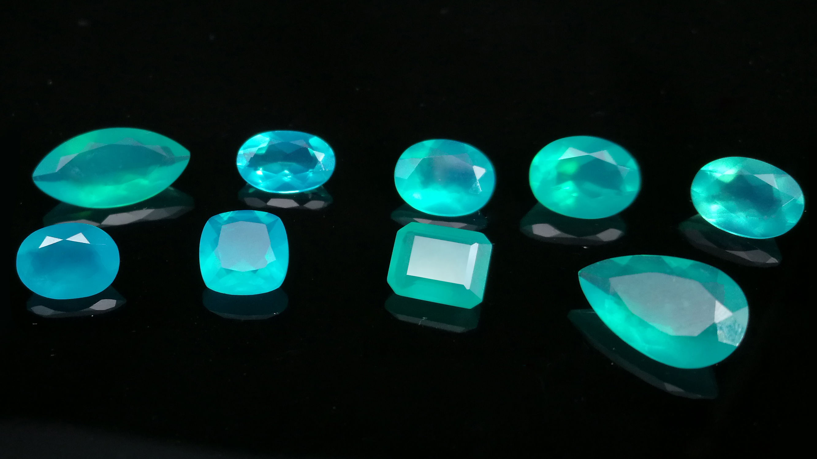 硬度高韧性好的宝石,宝石一般的硬度