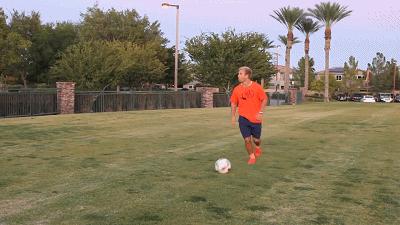 停球传球射门带球教学,传球带球射门