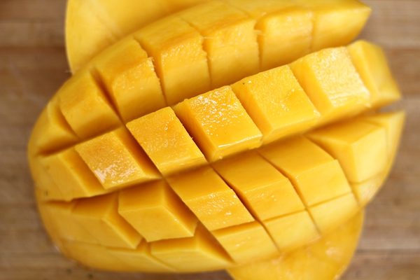 芒果怎么吃简单做法,芒果有哪些品种哪种芒果最好吃