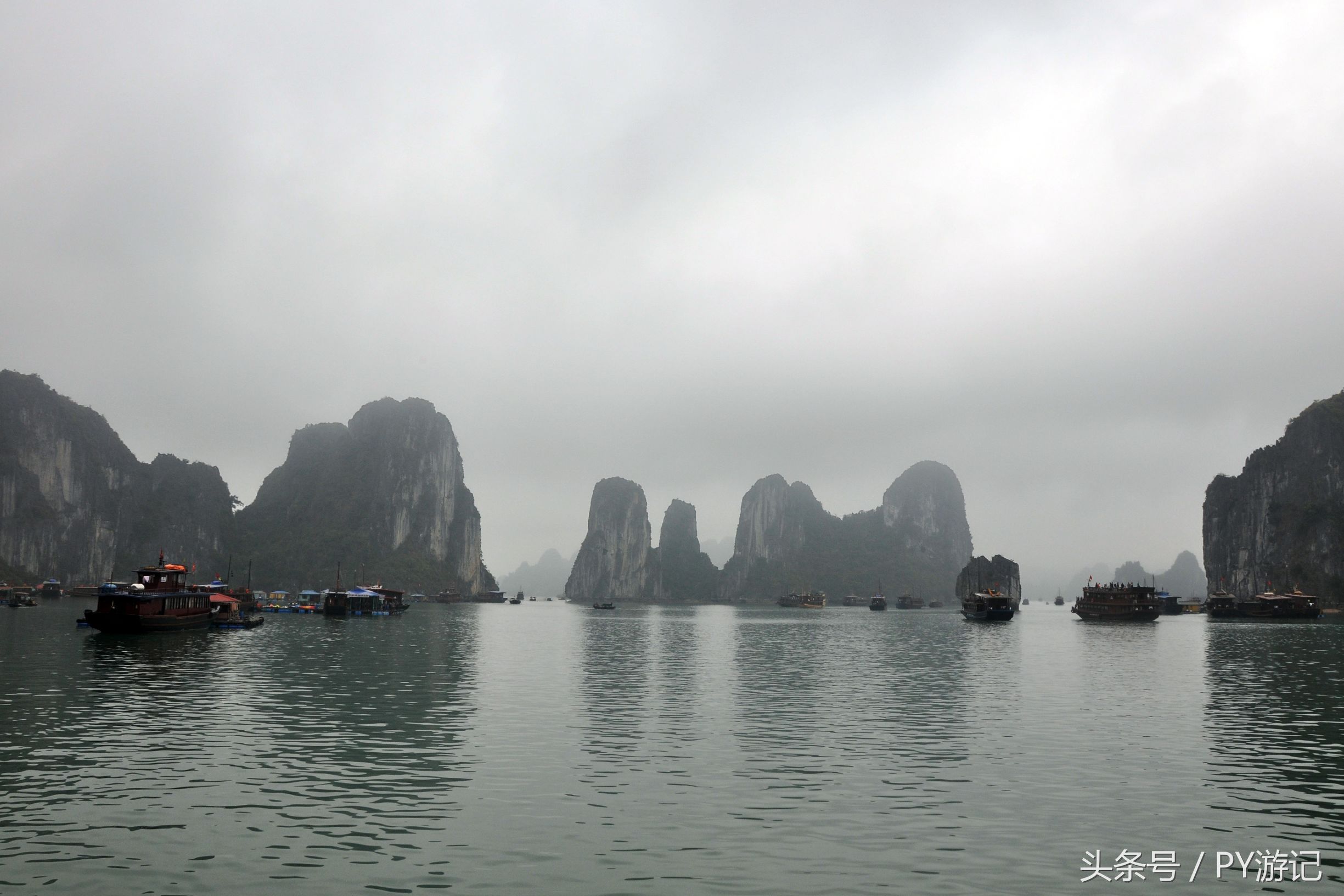 越南下龙湾海上桂林景区,桂林山水和越南下龙湾