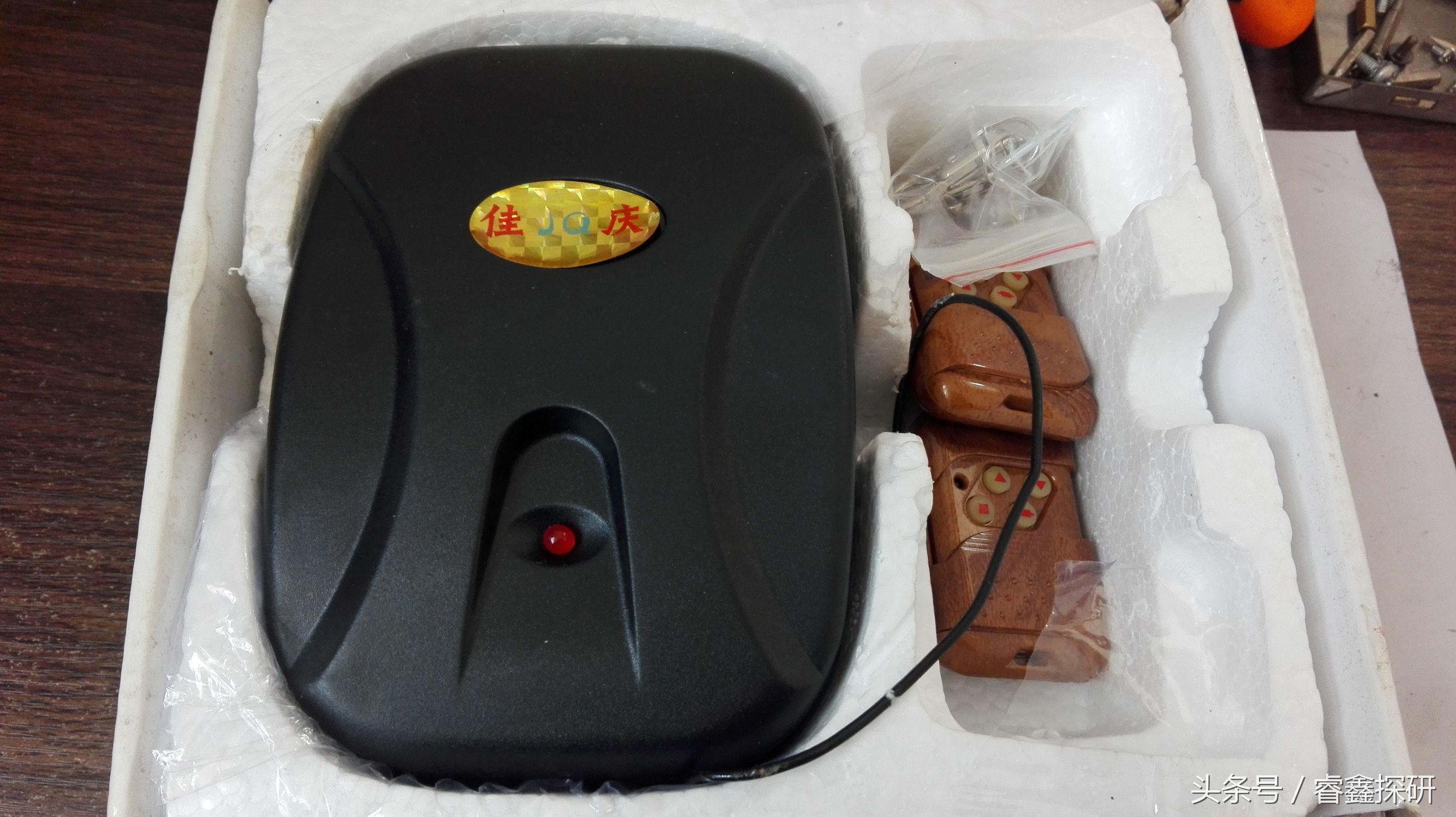 电动卷门遥控器最多配多少个,电动卷闸门遥控器怎么对码