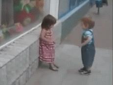 十条笑话：二货哥们给大家表演花式足球，结局太意外！