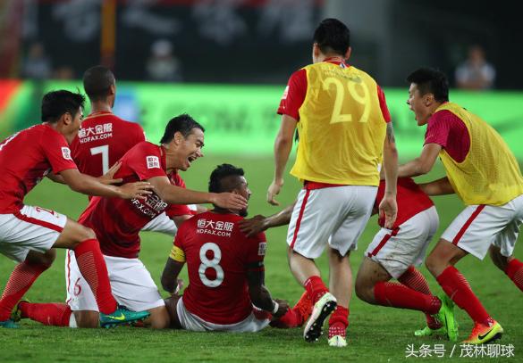 京粤之战翻盘,国安球迷评价杨智跳水