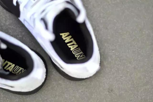 我在安踏官网定制了双鞋,成品真的惊艳到了我自己!