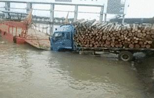 小伙子,这味道还地道吧?