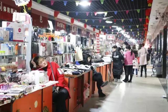 每一个与鱼化寨国际有染的人，都曾对这个小香港有难以言表的热忱