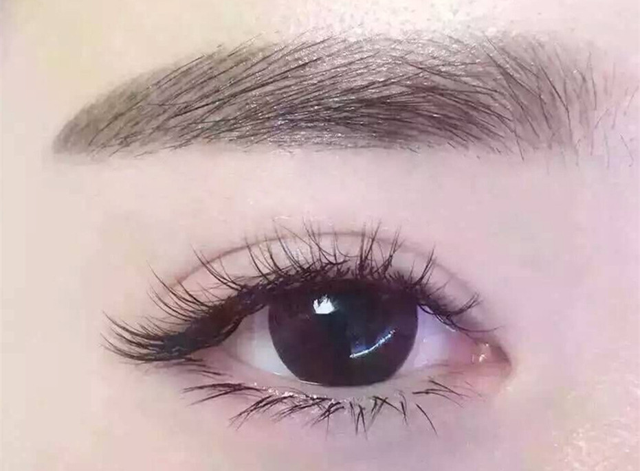 睫毛很浓密眉毛少的女生,睫毛短稀少的美女看过来