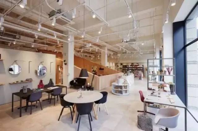 火爆到限流的家居店「HAY」究竟是何方神圣？