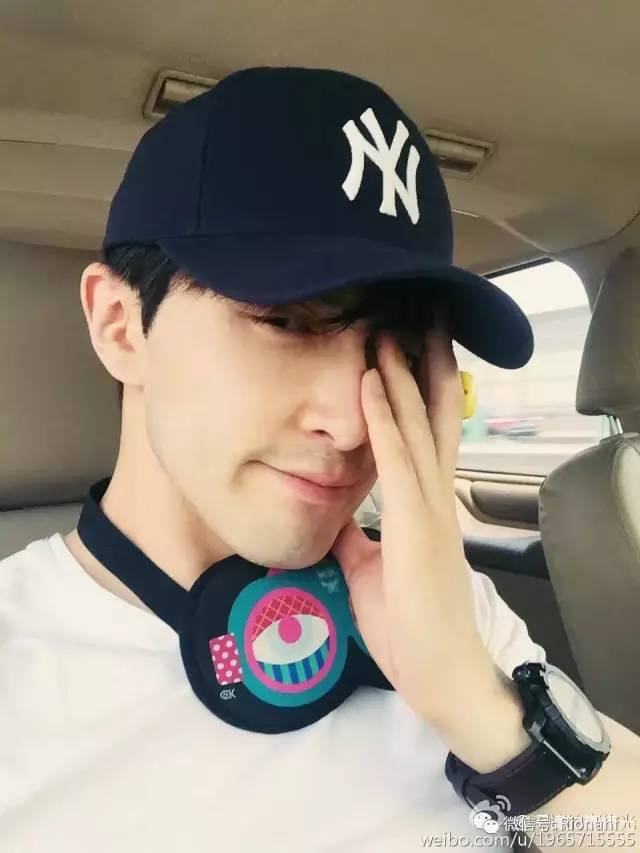 mlb的帽子哪些明星戴过,明星mlb帽子