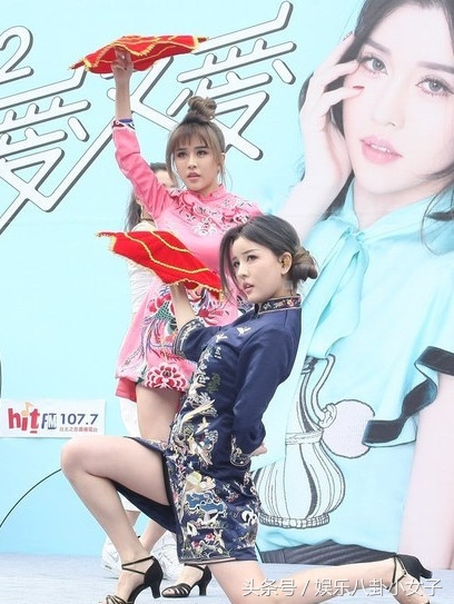 by2濮愬绾㈢櫧瑁欎寒鐩哥孩姣湡鎯婅壋,by2鎵胯鏁村浜嗗悧