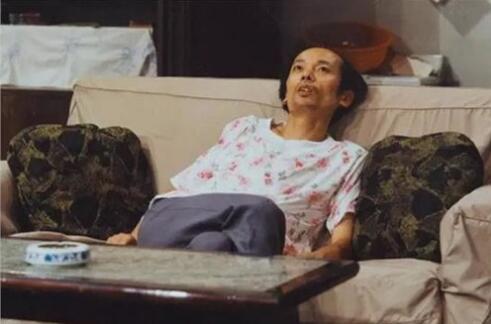 欧冠比赛都要熬夜看么,欧冠夜晚狂欢夜