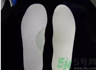 贝壳头怎么辨别正品,贝壳头阿迪达斯怎么辨别真假鞋垫