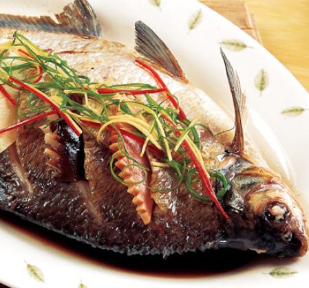 煎鱼不粘锅烧鱼不碎的秘诀是什么,煎鱼不粘锅不碎的技巧窍门