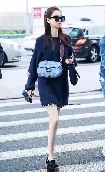 双肩包与斜背包哪种最实用,包包单肩斜挎包包治百病