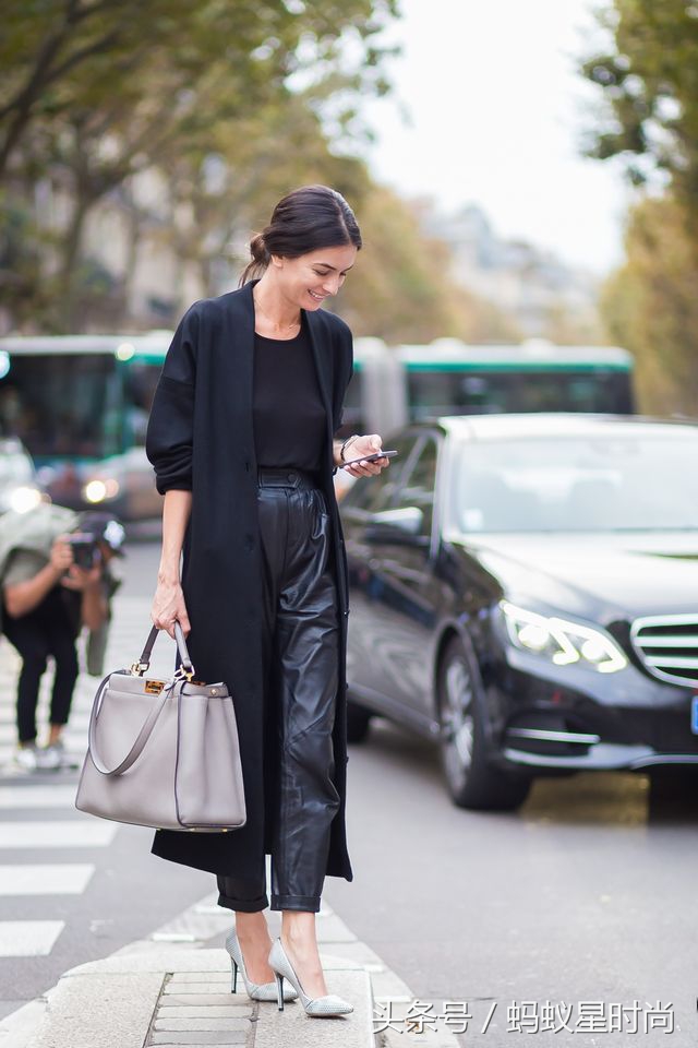 大象灰色的手袋其实很高级