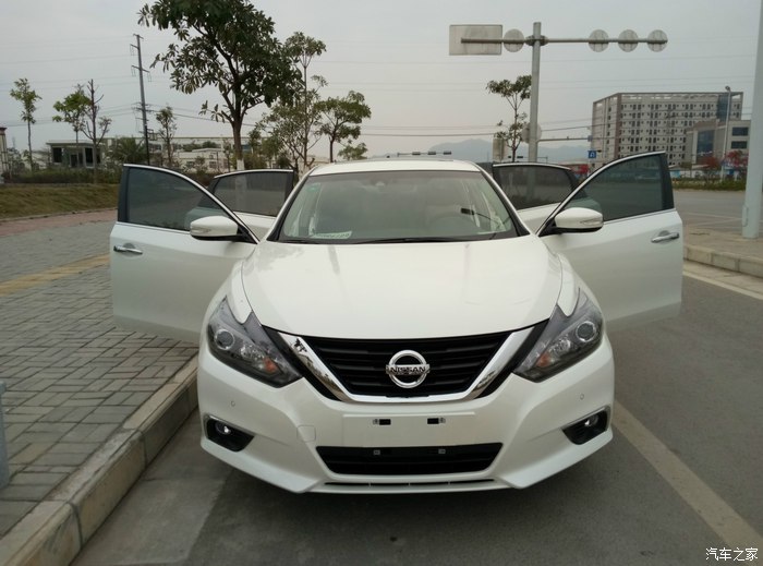 新天籁2.0时尚版,新天籁2.0悦享版