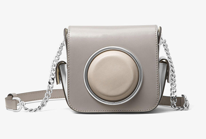 很多明星都在背着包又便宜又好看,明星背的包平价