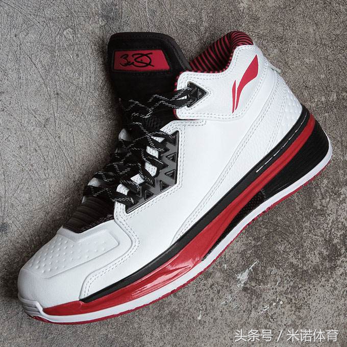 篮球后卫实战鞋,轻的篮球后卫鞋