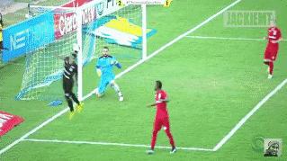 别让教科书骗了！点球是这样扑