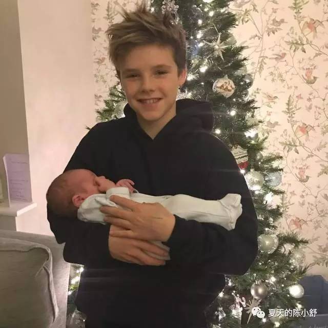 贝克汉姆的经典发型,贝克汉姆三个儿子颜值