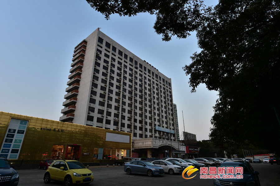 姹熻タ姝ｅ湪绛瑰鐨勪簲鏄熺骇閰掑簵,姹熻タ绗竴瀹朵簲鏄熺骇閰掑簵