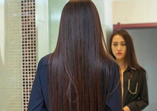 因为一包烟我怒提离婚，妻子给我白金卡看到要还的额度我傻了眼