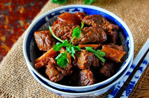 正宗红烧牛肉的做法及配方,最好吃的川味红烧牛肉配方教程