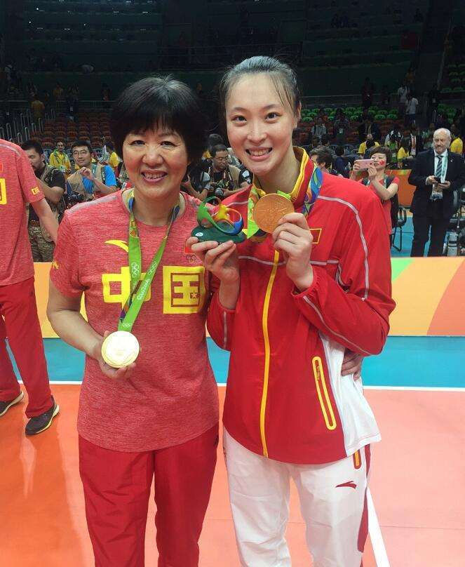 惠若琪为阿迪达斯代言奥运会半决赛和决赛都是小惠一球定乾坤