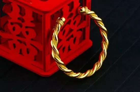 假黄金为什么会掉色,假黄金为啥有烧焦味