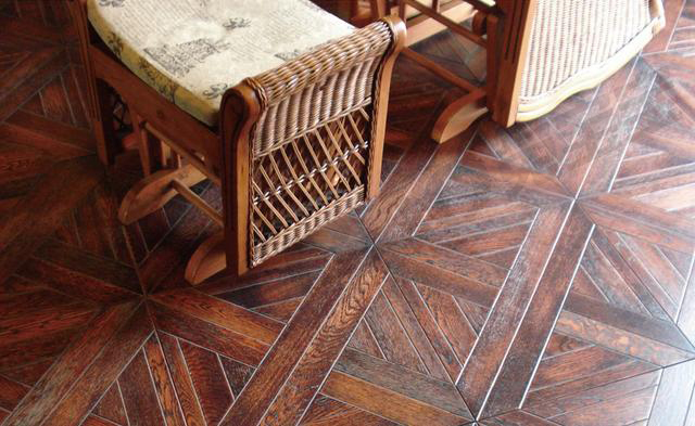 在你心中,什么颜色的地板最适合春天?