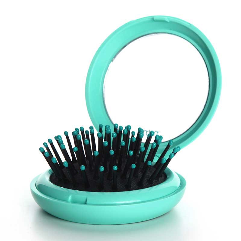 方便打理毛躁头发的梳子,梳子沾满头发