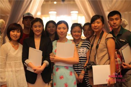 成都婚礼策划师收入,婚礼策划师现状及前景分析