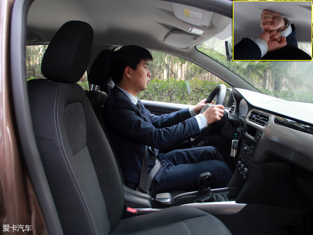 标致3012016款1.6l自动尊崇版,中期改款大变样