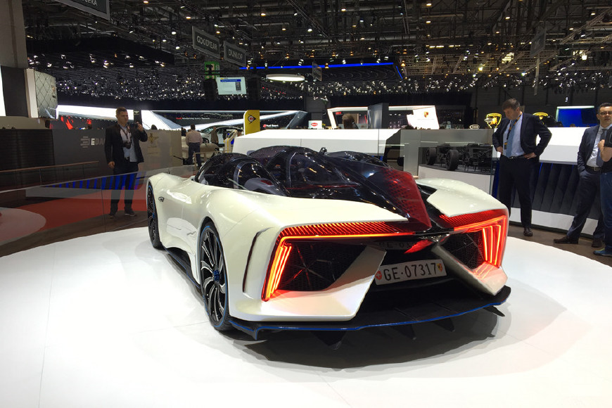 阿斯顿马丁新款电动超跑,阿斯顿马丁vanquish续航