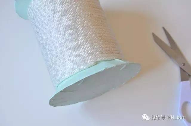 怎么雕一体的笔筒,旺仔牛奶铁罐如何做成笔筒