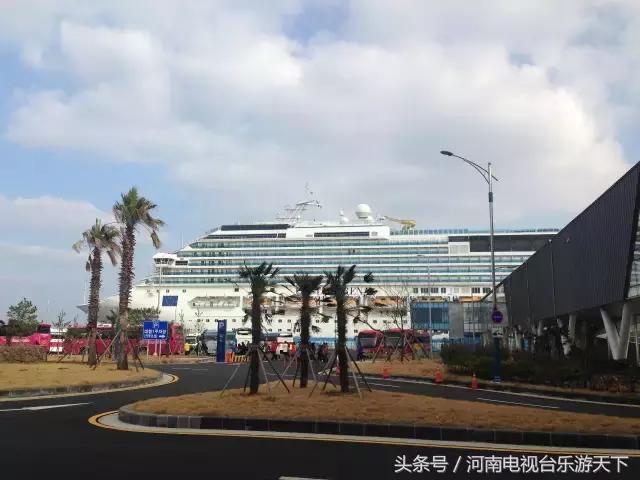 游轮发生什么事,游轮上的夜生活