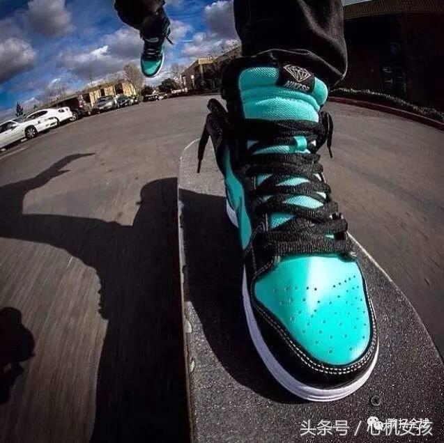 美国潮人都穿什么？INS评选出的最夯街头滑板品牌