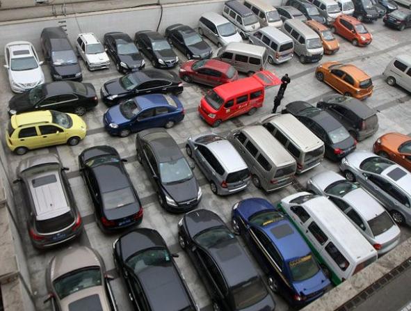 中国年轻人更喜欢国货,年轻人爱开宝马