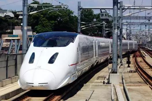 日本的高铁列车的样子,日本的高铁
