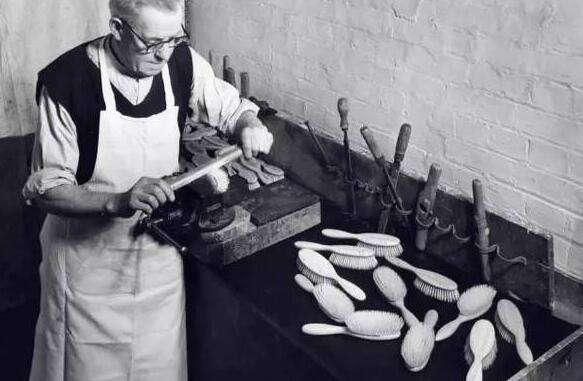 脸书让妹子尖叫的发梳,竟然是这些!