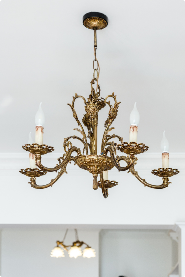 她凑来一堆二手家具,装了人生的第一套房子,关键还特别好看!