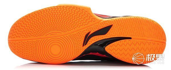 你从不注意的鞋底花纹，却成了乔丹科比封神的“秘密”