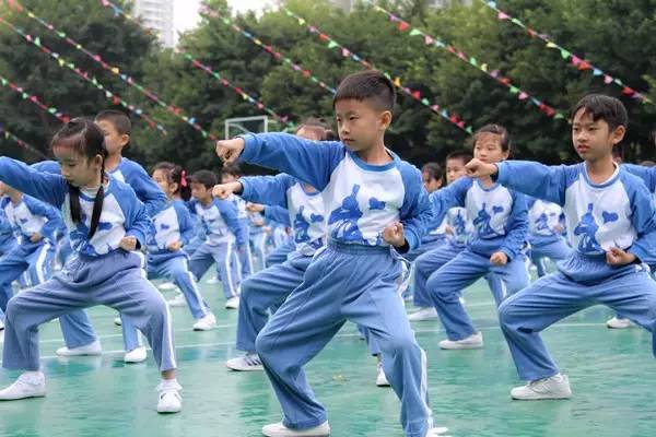 40多位“特优名”教师当主播,见过吗?福田全球直播间已上线!