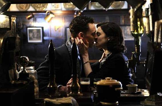 汤姆·希德勒斯顿代表作品,汤姆希德勒斯顿和狼叔的悬疑电影