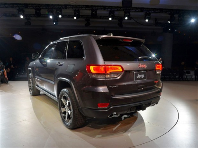 全新jeep大切诺基国内实车曝光,第2代jeep大切诺基