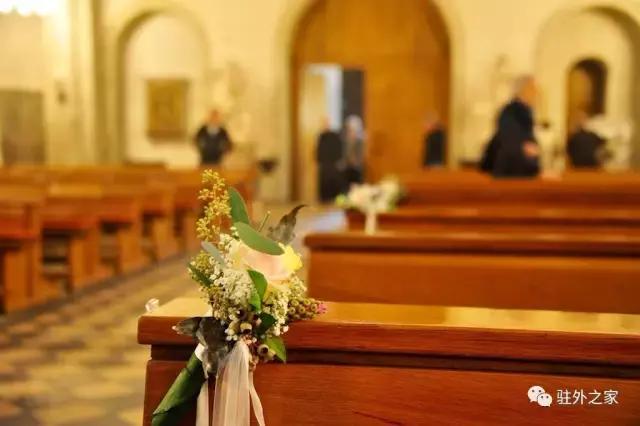 这个单身姑娘一个人一台车一年行走二十多个国家