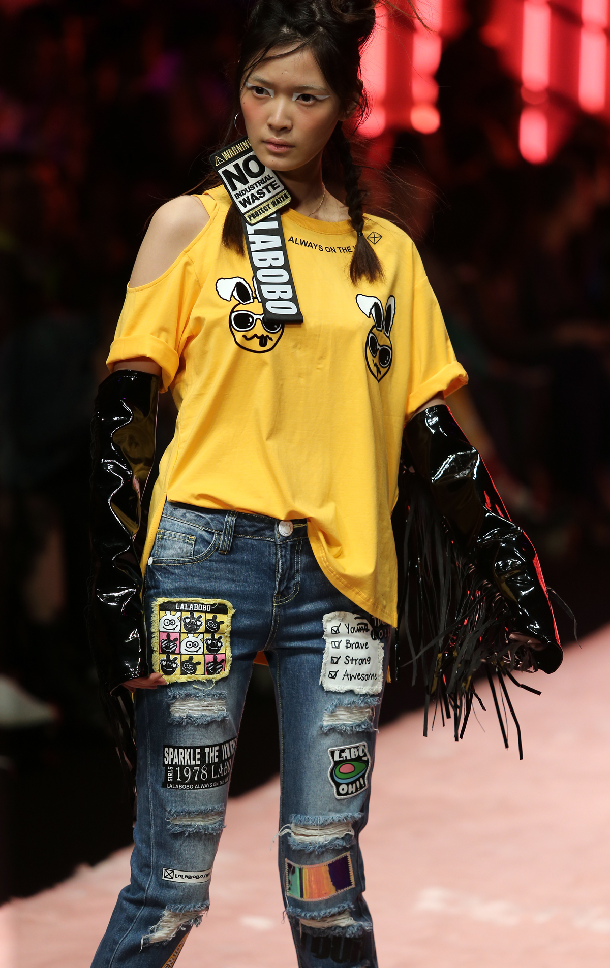 lalabobo澶忓鏂版濂楄,lalabobo鏃惰