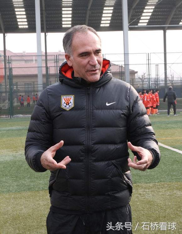 送小球员去欧洲俱乐部,送队员上国家队