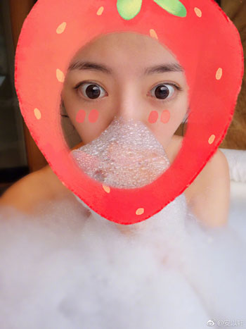 安以轩美瞳,安以轩为什么老戴美瞳